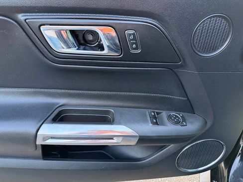 Used 2016 Ford Mustang Premium RWD image 29