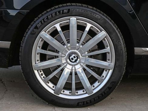Used 2014 Bentley Mulsanne RWD image 12