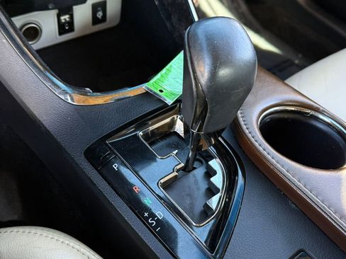 Used 2016 Toyota Avalon Touring image 24