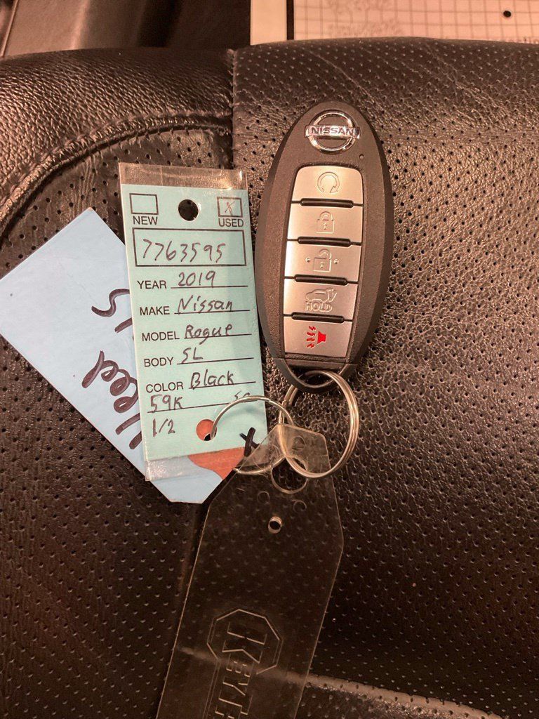 Used 2019 Nissan Rogue SL AWD/4WD image 34