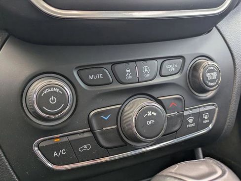 Used 2021 Jeep Cherokee Latitude Lux AWD/4WD image 22