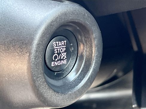 Used 2023 RAM ProMaster 2500 FWD image 23
