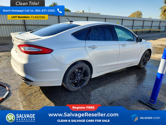 Used 2016 Ford Fusion SE FWD image 4