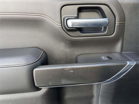 Used 2020 GMC Sierra 1500 AT4 w/ AT4 Premium Package image 13