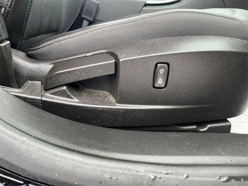 Used 2017 Buick Regal Sport Touring image 43