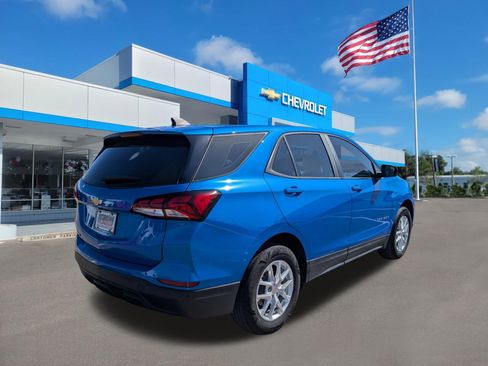 Used 2024 Chevrolet Equinox LS w/ Driver Confidence II Package image 4