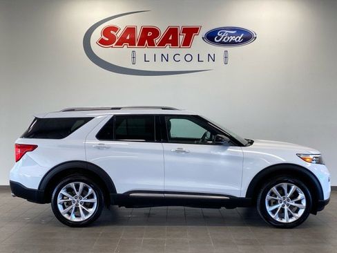 Certified 2023 Ford Explorer Platinum w/ Technology Package AWD/4WD image 1