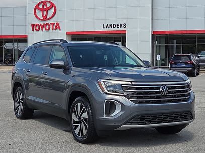Used 2024 Volkswagen Atlas SE w/ Panoramic Sunroof Package