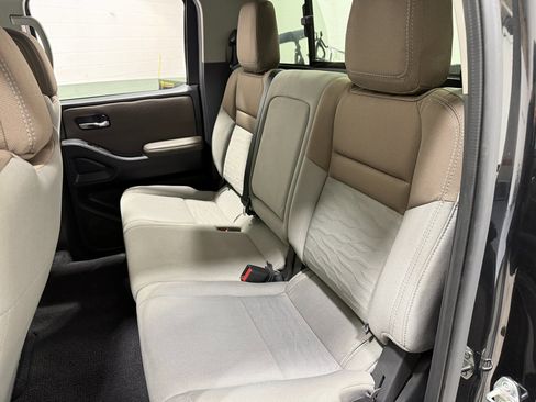 Used 2023 Nissan Frontier SV w/ SV Convenience Package image 42