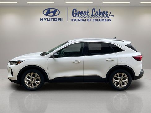 Used 2023 Ford Escape Active image 2