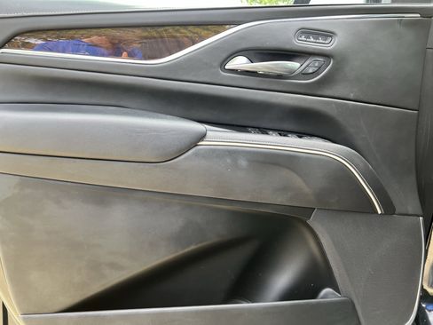 Used 2021 Cadillac Escalade ESV Sport Platinum w/ Heavy-Duty Trailer Package image 14