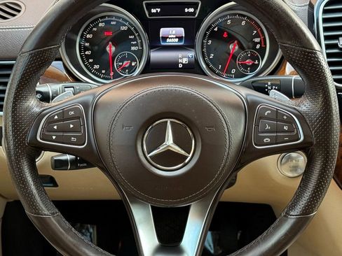 Used 2019 Mercedes-Benz GLS 450 4MATIC image 37