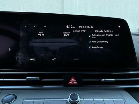 Used 2021 Hyundai Elantra Limited image 31