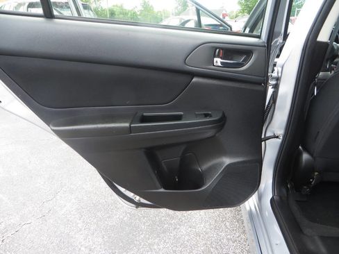 Used 2014 Subaru Impreza 2.0i Sport Premium image 11