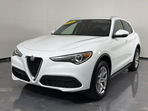 Used 2020 Alfa Romeo Stelvio RWD image 8