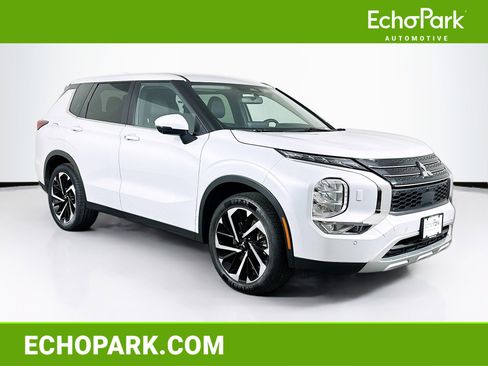 Used 2024 Mitsubishi Outlander SE AWD/4WD image 1