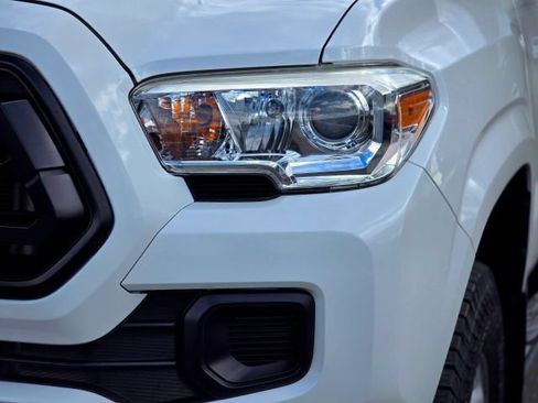 Used 2020 Toyota Tacoma SR w/ SR Convenience Package AWD/4WD image 3