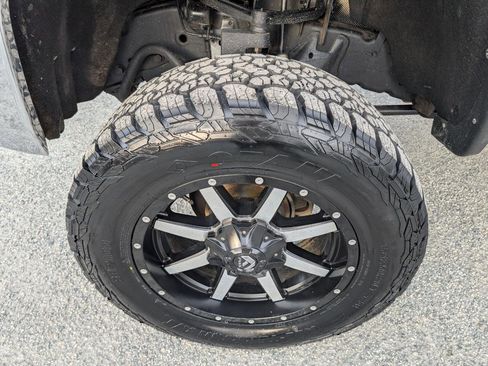 Used 2015 GMC Sierra 2500 SLE w/ SLE Preferred Package image 12