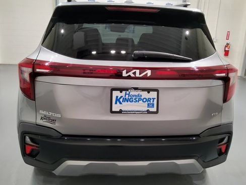 Used 2024 Kia Seltos EX image 13