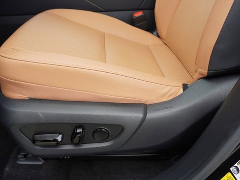 Used 2025 Lexus RX 350 Premium w/ Accessory Package (Z1) FWD image 25