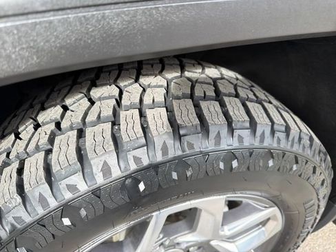 Used 2023 GMC Sierra 1500 SLT w/ SLT Premium Package image 28