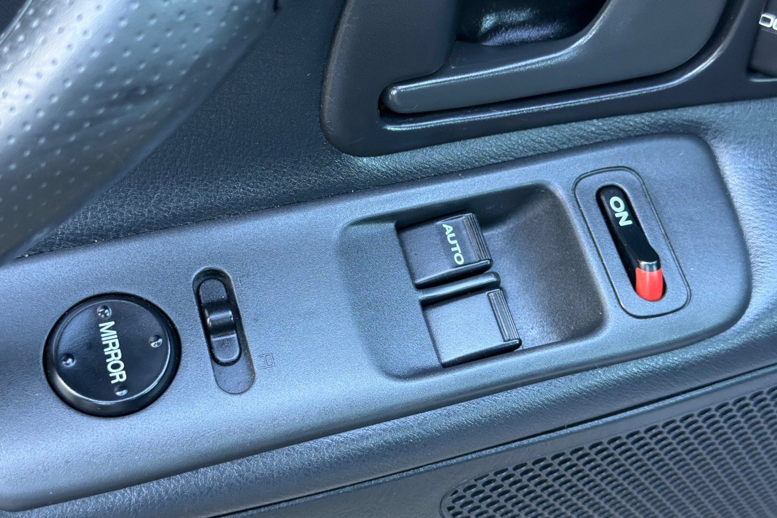 Used 2001 Honda S2000 image 14
