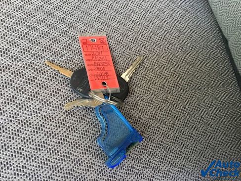 Used 2011 Chevrolet Express 3500 image 37