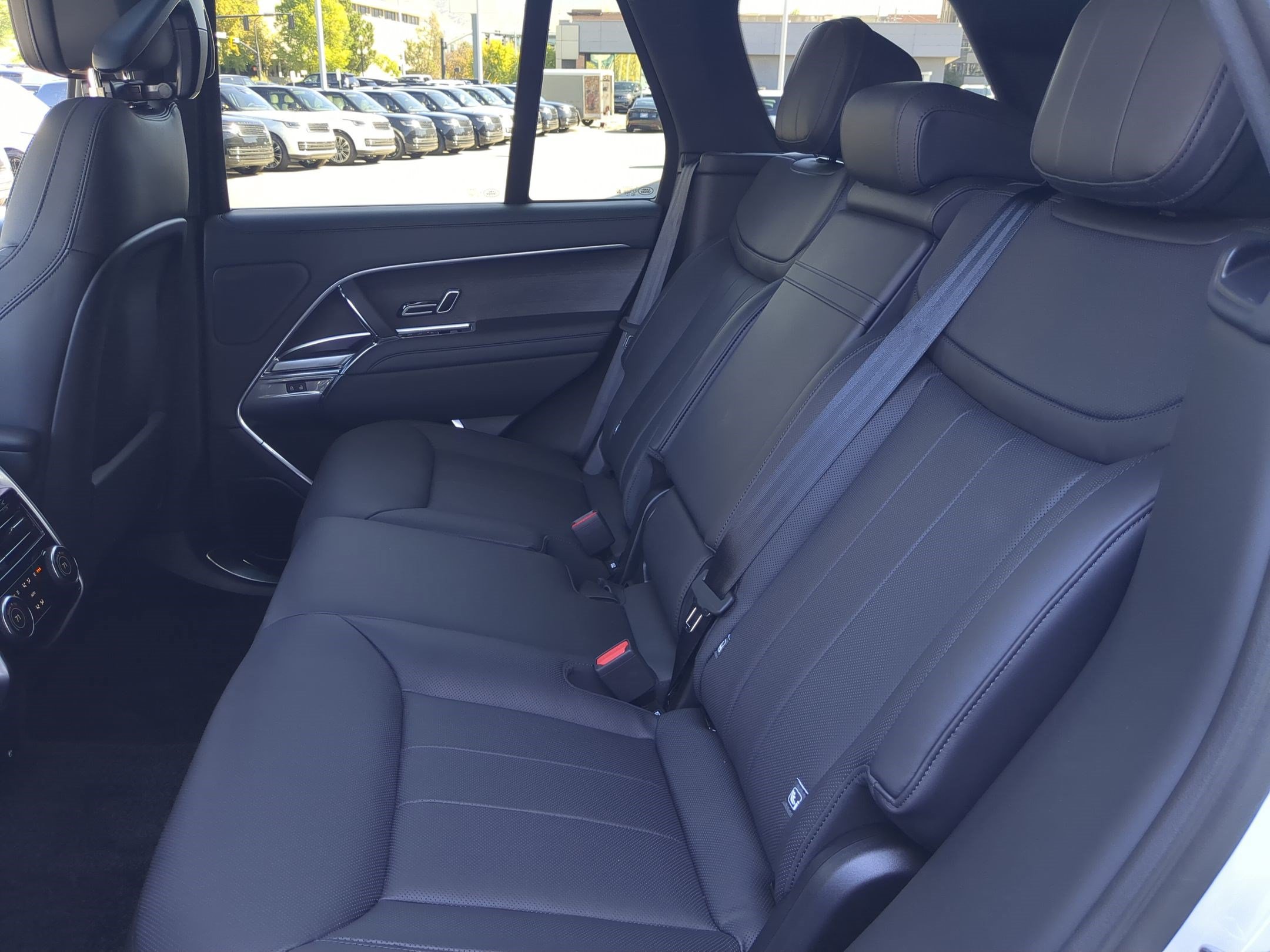 New 2026 Land Rover Range Rover SE AWD/4WD image 28