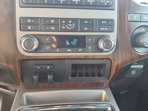 Used 2012 Ford F350 Lariat w/ Chrome Pkg image 18