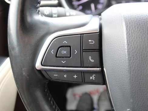 Used 2020 Toyota Highlander Limited image 14