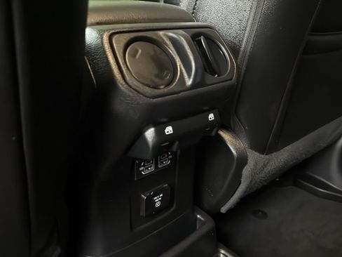 Used 2021 Jeep Wrangler Unlimited Sahara w/ Cold Weather Group AWD/4WD image 21
