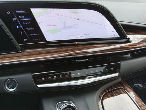 Certified 2024 Cadillac Escalade Premium Luxury image 18