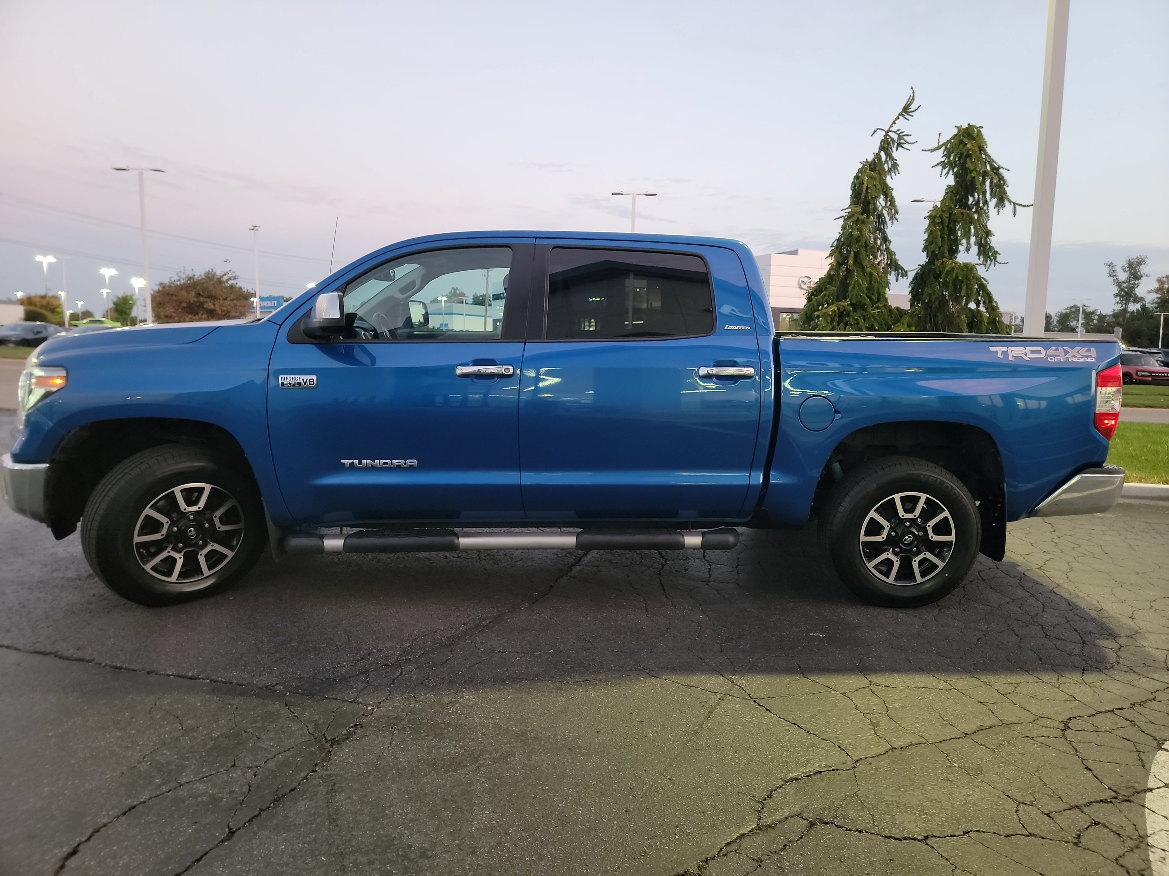 Used 2018 Toyota Tundra Limited AWD/4WD image 4