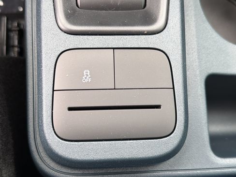 New 2026 Ford Maverick XLT w/ XLT Luxury Package FWD image 13