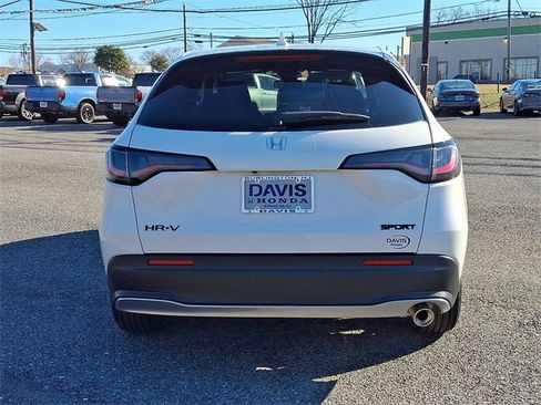 Certified 2026 Honda HR-V Sport image 5