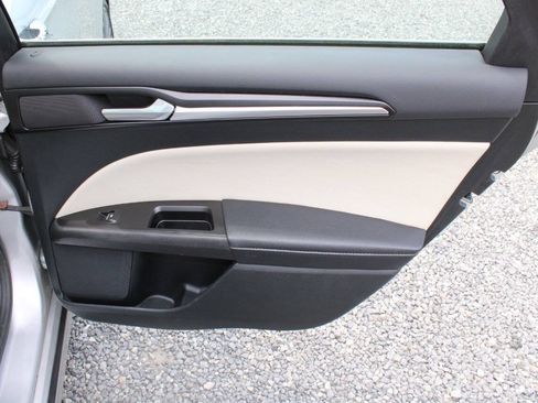 Used 2017 Ford Fusion Energi Titanium FWD image 24