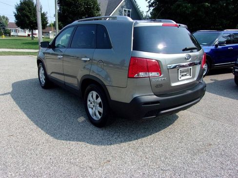Used 2013 Kia Sorento LX image 5