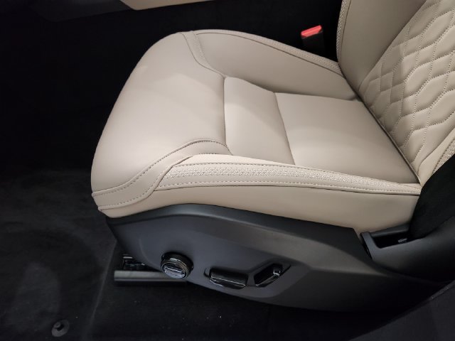 New 2026 Volvo XC90 T8 Plus w/ Protection Package Premier AWD/4WD image 25