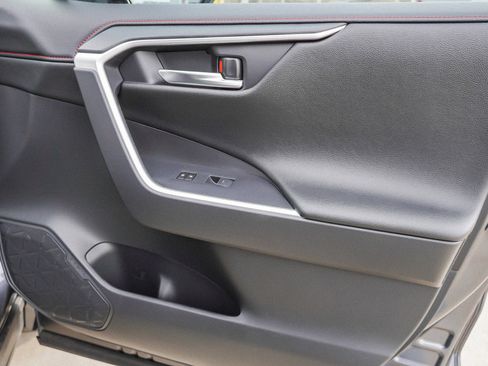 Certified 2025 Toyota RAV4 XSE image 28