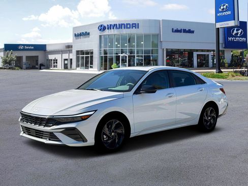 New 2026 Hyundai Elantra SEL Sport Premium image 2
