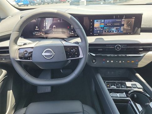 New 2025 Nissan Murano SV image 4