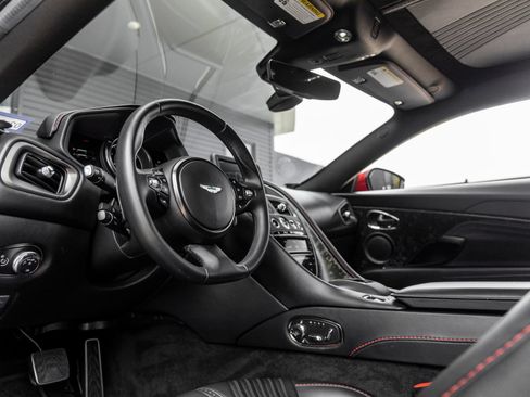 Used 2017 Aston Martin DB11 V12 RWD image 26