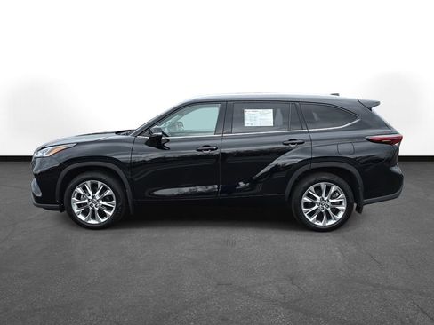 Used 2024 Toyota Highlander Limited image 9