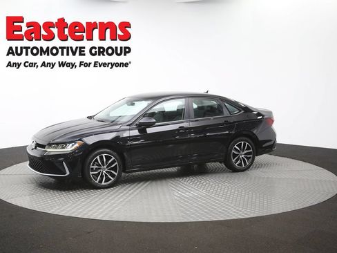 Used 2025 Volkswagen Jetta SE FWD image 56
