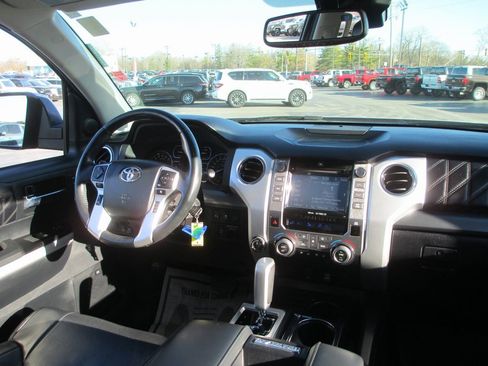 Used 2018 Toyota Tundra Platinum image 24
