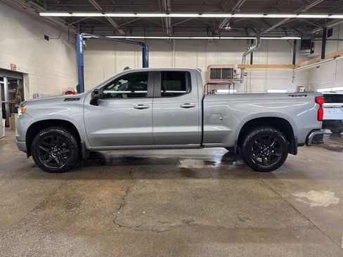 Used 2024 Chevrolet Silverado 1500 RST w/ Dark Appearance Package image 3