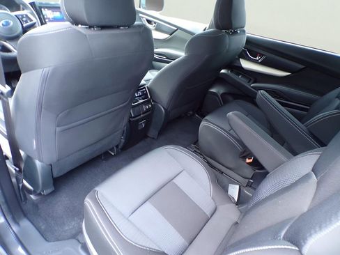 Used 2022 Subaru Ascent Premium w/ Convenience Package image 17