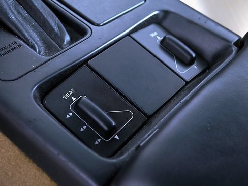 Used 1996 Chevrolet Corvette Coupe RWD image 16