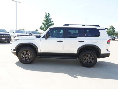 Used 2025 Lexus GX 550 AWD/4WD image 6