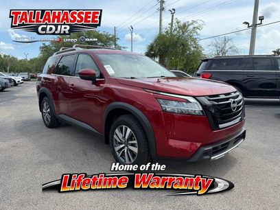Used 2023 Nissan Pathfinder SL w/ Black Appearance Package